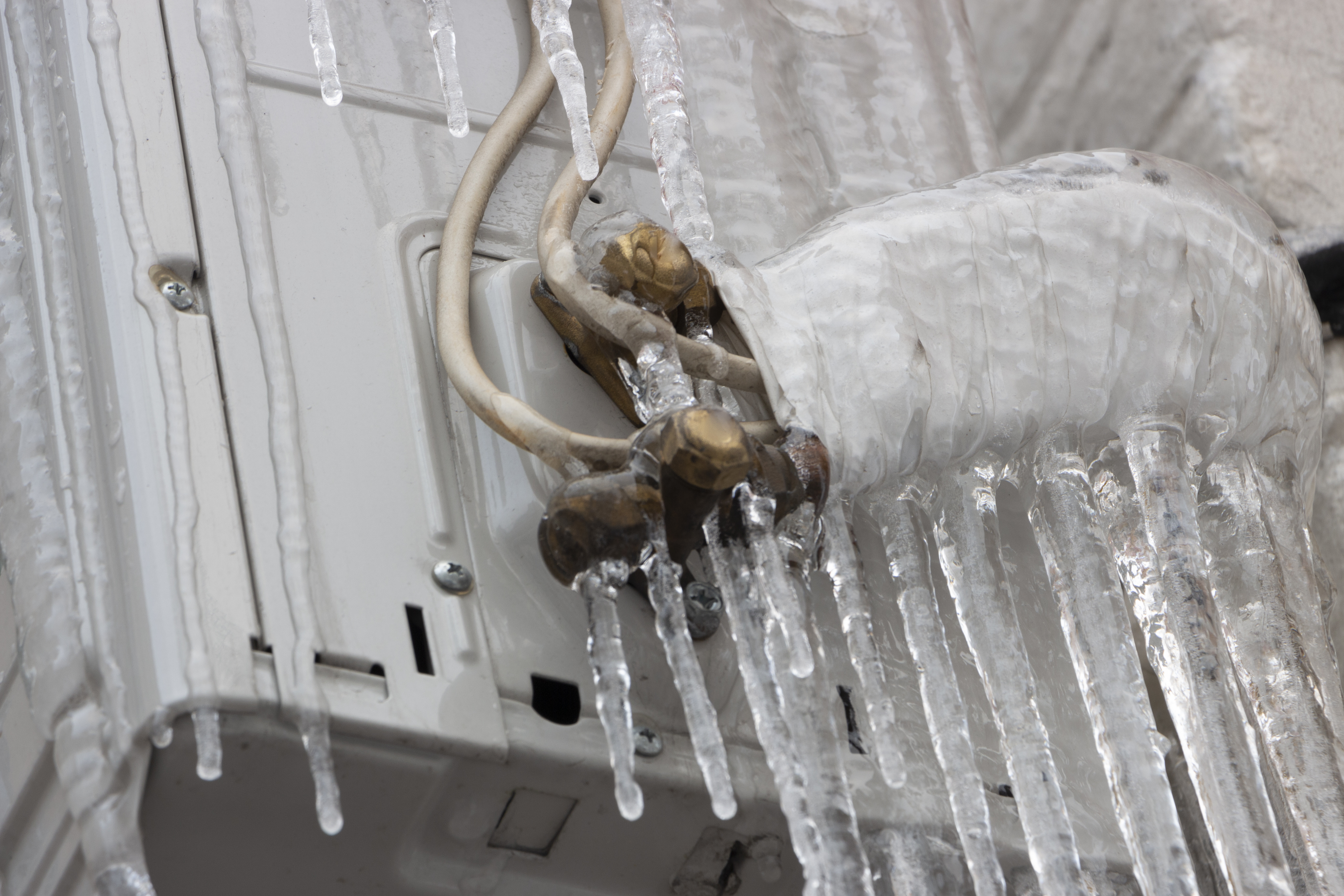 frozen air conditioner